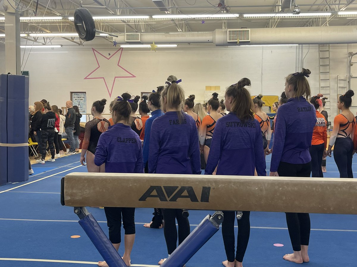 NRHSGymnastics's tweet image. Last regular season meet was a success!  Thank you Mentor for hosting us!  We always have a blast.  Next up:  Suburban League Conference 😤💪🏻