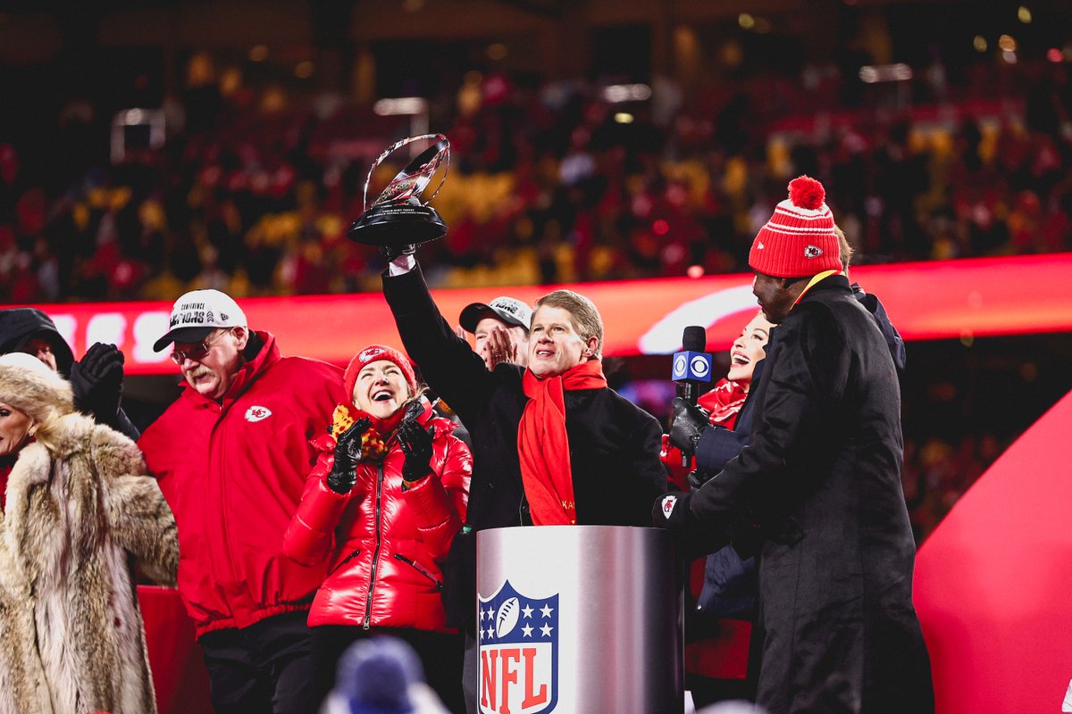 The Lamar Hunt trophy is home. 🏆