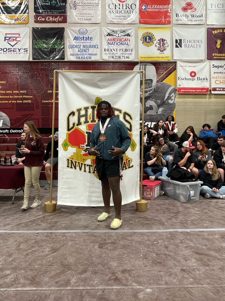 Excited to say I will be signing on FEB 1st.               My public signing day will be FEB 3ed.!! Time to finish strong