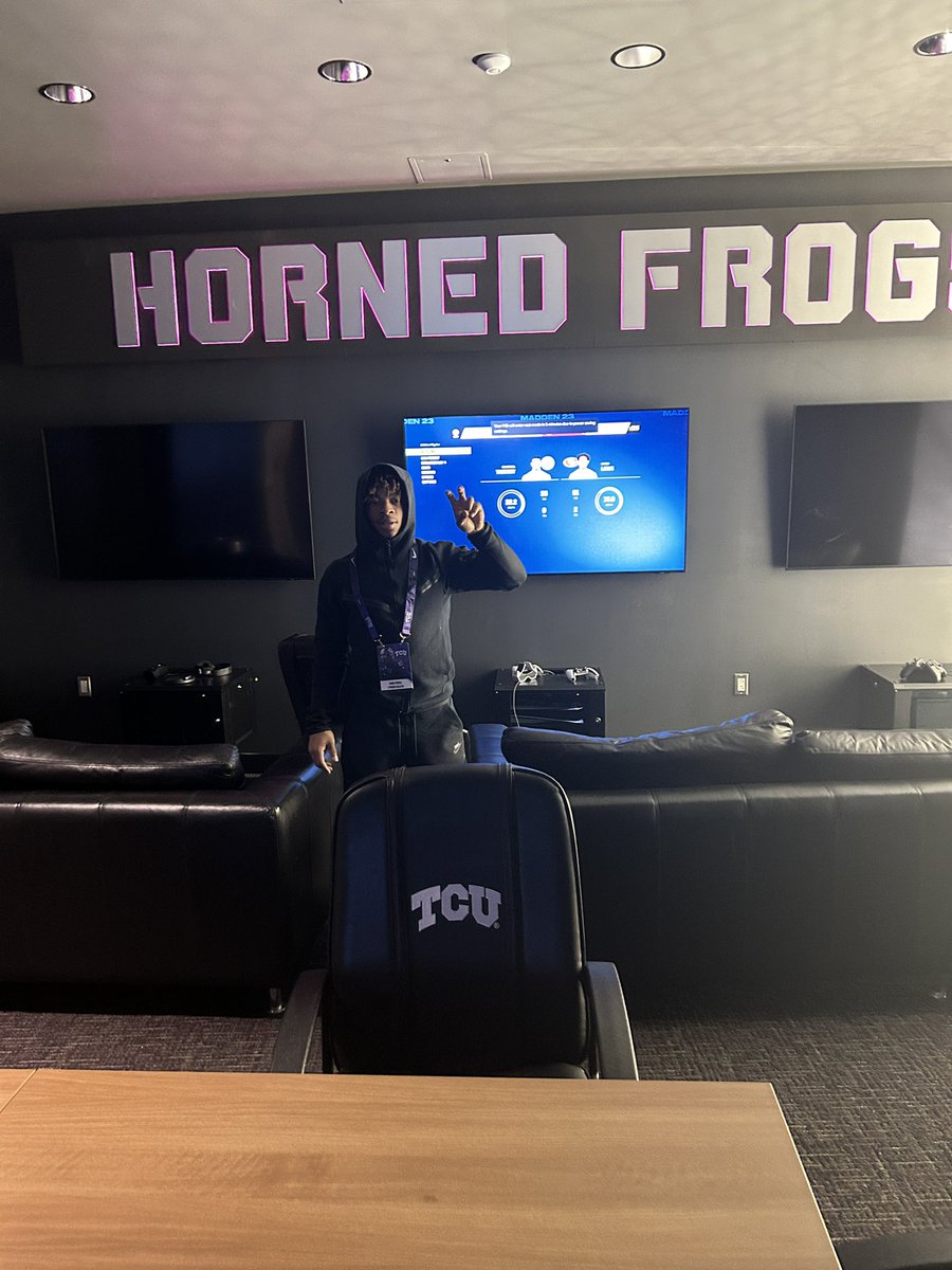 Chase Ferrell tweet media