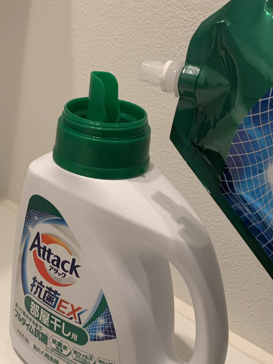 液体洗剤のボトル！内容量がわかる窓を手前側にして欲しい！