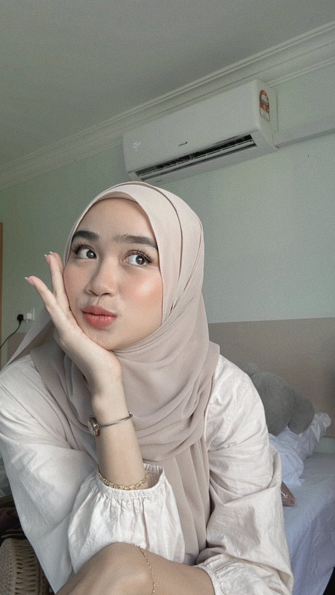 lisxltf's tweet photo. Hii im back twitter <3 https://t.co/qIK4WBpjoQ
