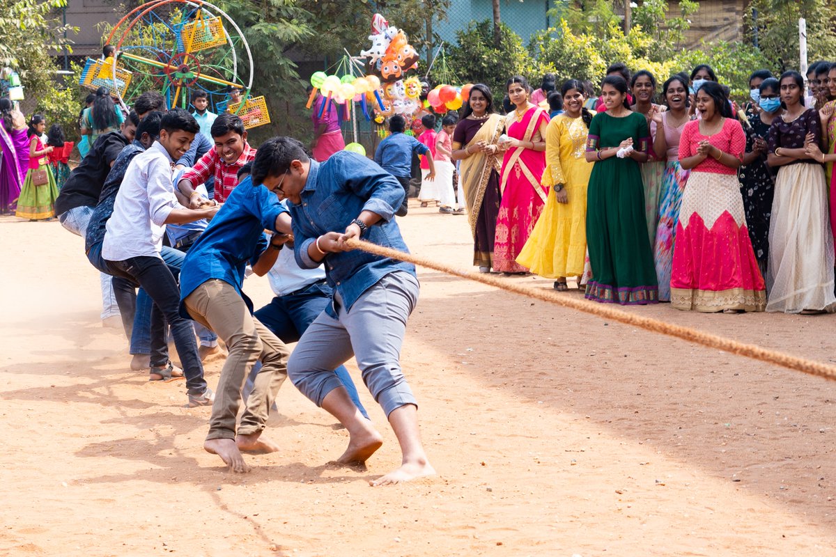 subbiahcentral1's tweet photo. We had a proper #pongalcelebration this year-round at #subbiahcentralschool. We thank our students, parents, patrons, teachers, & non-teaching faculty for their sincere support #leadership #bestschoolintirupur #socialandemotionallearning #RankHolders #SportsAchiever #CBSEschool https://t.co/SUB9YJmiBZ