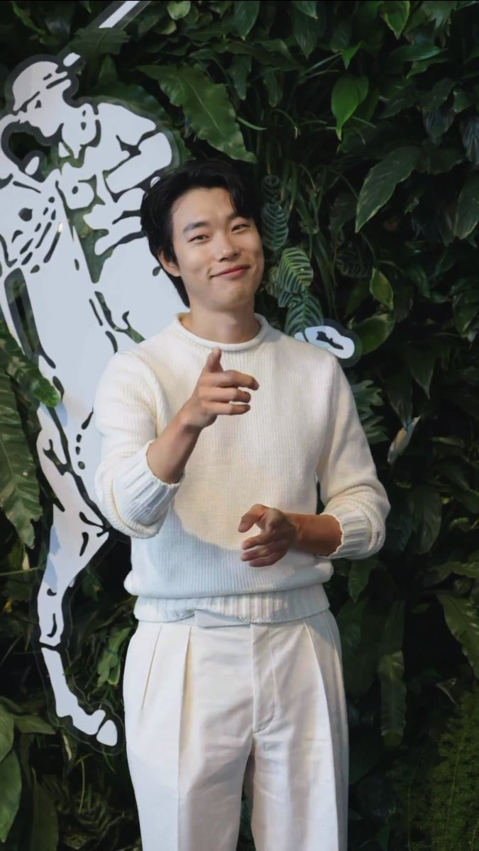 natsuki__hs's tweet image. #RyuJunYeol #Wimbledon2022
#류준열 #柳俊烈