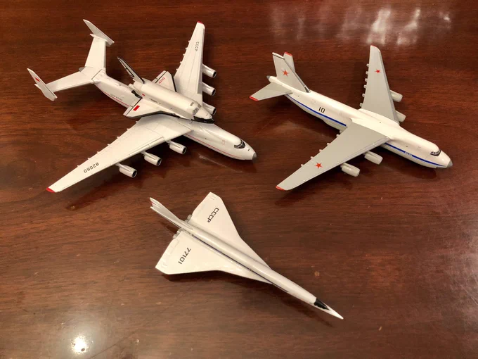 New members are now joining the USSR squadron. 