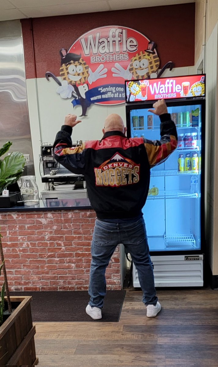 WaffleBrothers3's tweet photo. @LasVegasLocally https://t.co/ZM2qoD6EP6