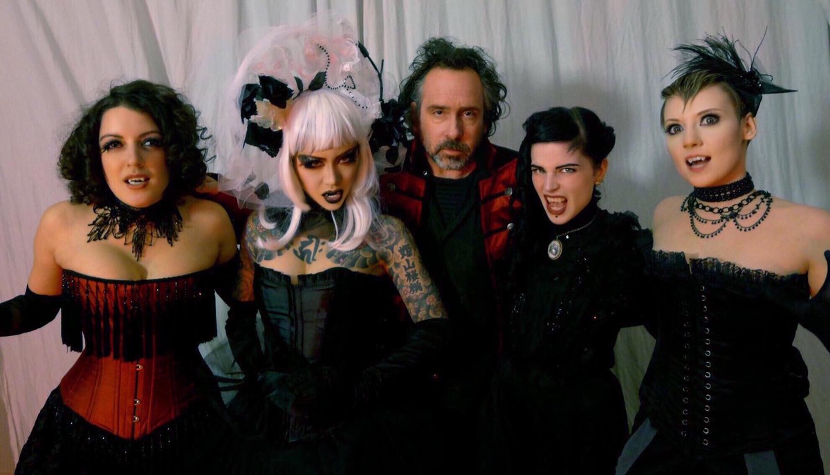 DerekFreyFilms's tweet photo. VAMPIRES KISS/BLOOD INSIDE - Flashback!  A bloody good time on epic shoot for The Witching Hour.   #vampireskiss #bloodinside #witchinghour #musicvideo #derekfrey #timburton 🦇🧛‍♂️🧛‍♀️🦇 https://t.co/moAPsoRZSQ