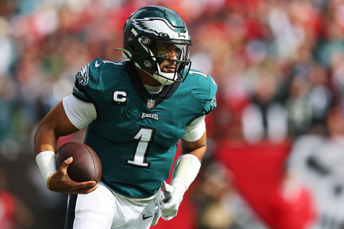 oddscheckerUS's tweet photo. Who will be the MVP of #SuperBowlLVII 

RT for Patrick Mahomes
LIKE for Jalen Hurts
COMMENT for another player https://t.co/t4SvFcCdWm