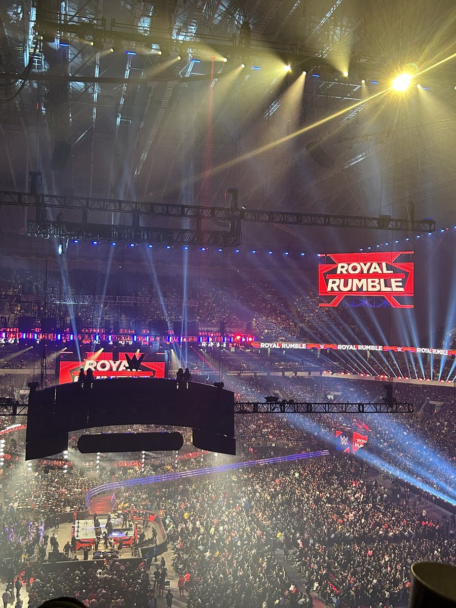 korylovee's tweet photo. #royalrumble https://t.co/kLiem9LPUJ