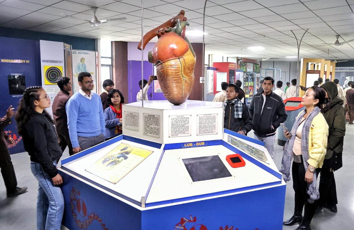 ncert's tweet image. Pariksha Pe Charcha 2023: Kala Utsav winners and their escorts (teachers and parents) after attending the Republic Day parade and Pariksha Pe Charcha visited National Science Centre on 29 January, 2023.

#ppc2023 
#kalautsav2023