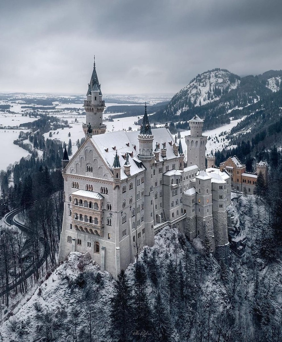 Stunning Neuschwanstein Castle 🇩🇪