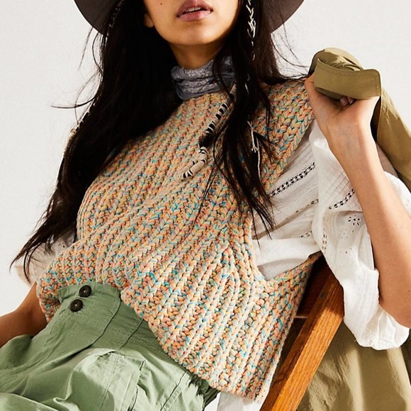 dppeacock's tweet photo. So good I had to share! Check out all the items I'm loving on @Poshmarkapp #poshmark #fashion #style #shopmycloset #tiffanyco #lulus #freepeople: https://t.co/2NYdhsX8TO https://t.co/LK9SK8jDJo