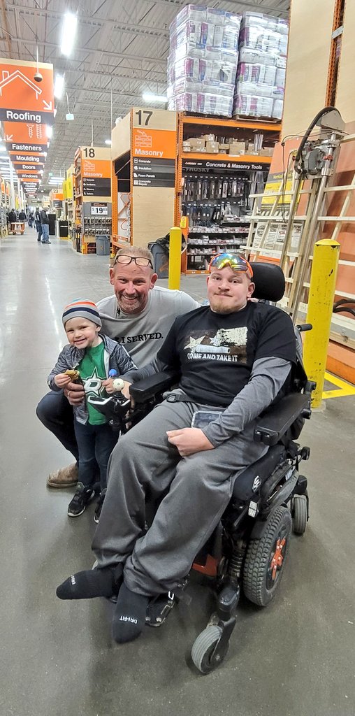 StephVasquezSA's tweet photo. #AssociateHighlight goes out to MEA Jeremy for excellent customer service, working large projects, & being helpful everywhere! He also received another Bronze Milestone. Well done sir! #BeingGreatAt6588 @THD_MikeMinuto @SMaurice2 @KaliTerryTHD @HDapm137 @calebconnellTHD https://t.co/67whR2ERDV