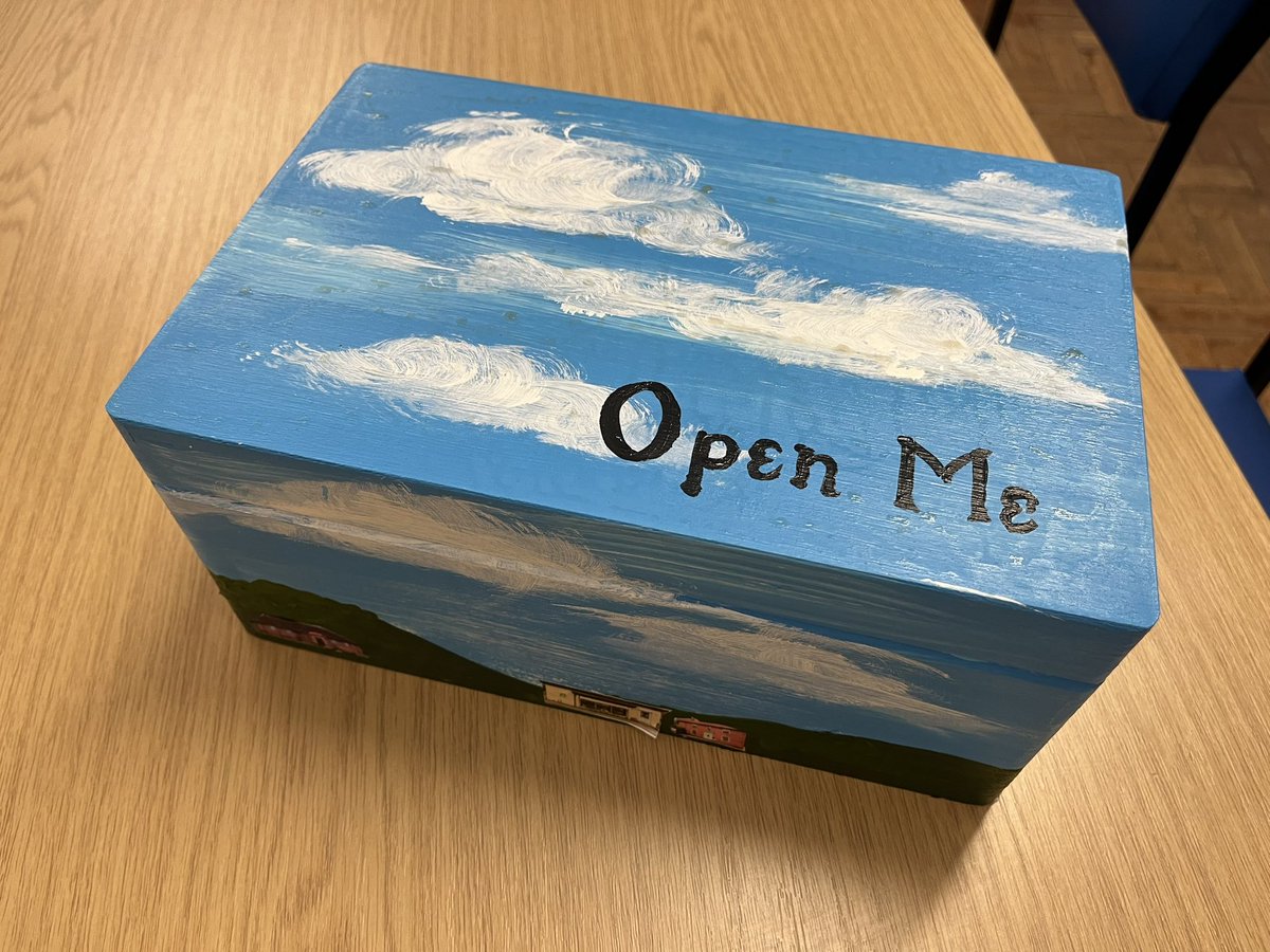 Come and play the Dare to Hope game, open a box in the #SeaMills library or Methodist church and tell us your #hopes. You can also read about it in the museum in the phonebox on the Square