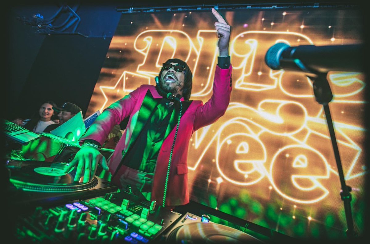 𝐂𝐡𝐫𝐢𝐬  tweet media