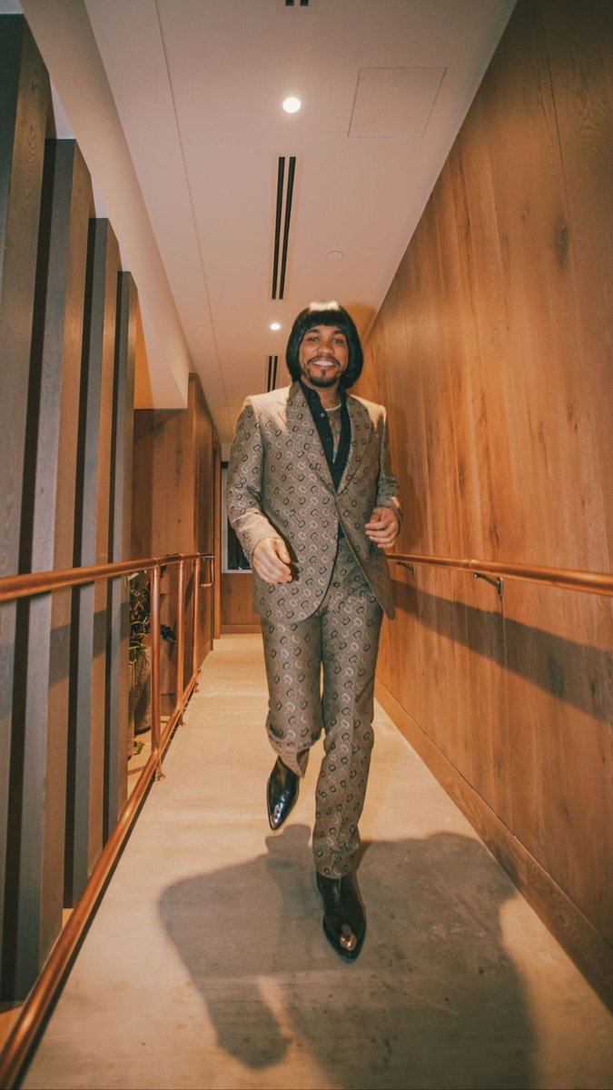 𝐂𝐡𝐫𝐢𝐬  tweet media