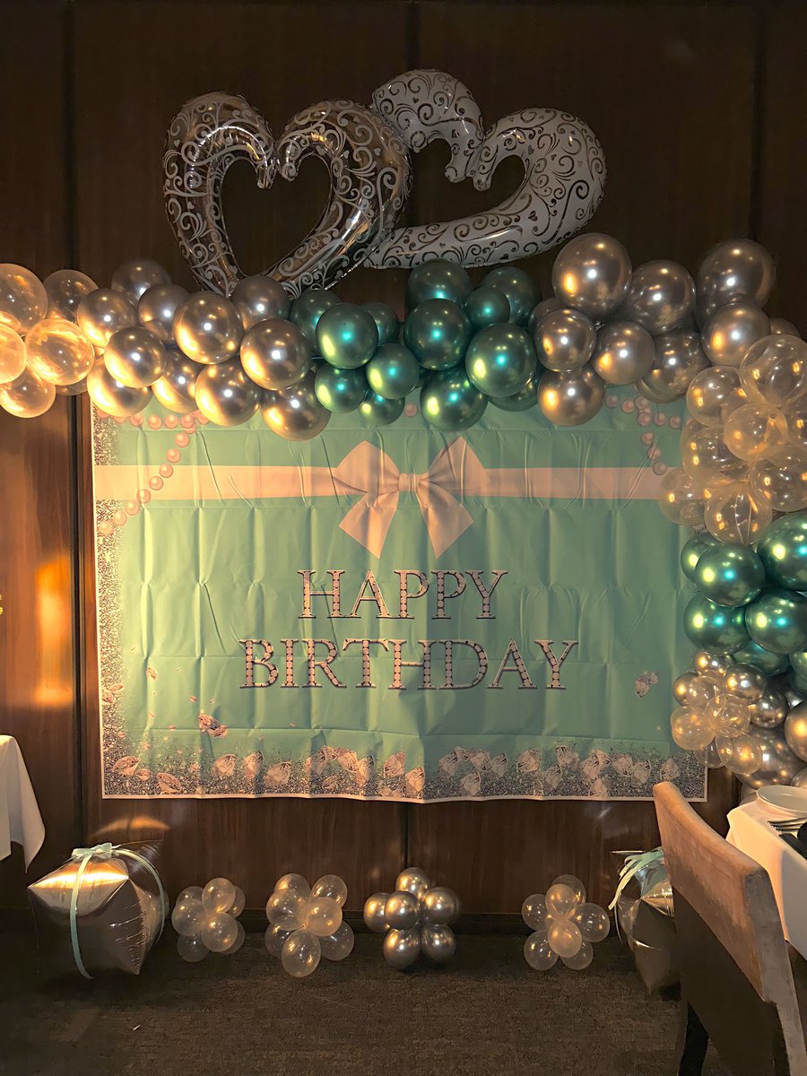 AvantGarde_LV's tweet photo. Check out the @TiffanyAndCo Themed birthday party we provided design services for at @Flemings in Las Vegas, NV! 

-Custom Entry Poster With Easel
-Custom Wine Labels
-Birthday Backdrop
-Balloon Presents &amp; Center Pieces 
-Organic Balloon Arch 
-3ft Marquee Number Lights

💎💎💎 https://t.co/SEPzWHI6RZ