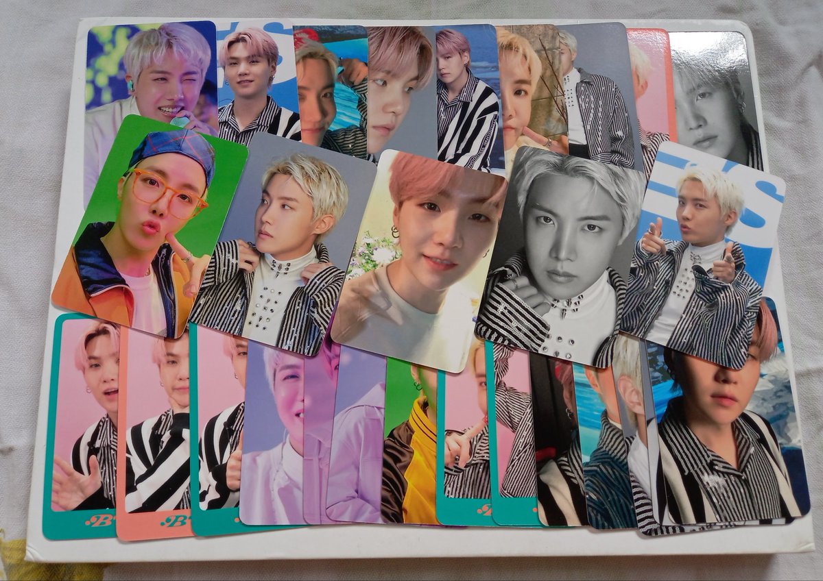 _s2p33d's tweet photo. Hii @kimseokjinwins sorry sa late feedback hihi >.< pero sope pcs arrived safely!! Sobrang bait ng seller and ang smooth din ng transactionn sa kaniya ^^. Ang luwag niya rin sa dop t_t , I did not pay any packaging fee pero it came with box♡,  thankk you so much po hihi!! ♡♡ https://t.co/GZMAB1Zzw8