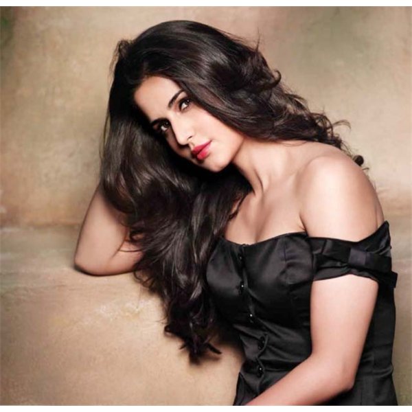 KATRINA96325257's tweet photo. #katrinakaif #deepikapadukone #bollywood #aliabhatt #salmankhan #priyankachopra #shraddhakapoor #dishapatani #kareenakapoor #anushkasharma #kritisanon #saraalikhan #shahrukhkhan #ranveersingh  #jacquelinefernandez #sunnyleone #love #akshaykumar #ranbirkapoor #bollywoodactress https://t.co/vw4PhCHQT1