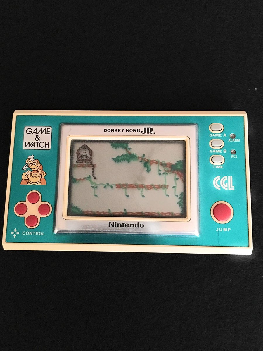 bireley's tweet photo. @MKBHD Game and watch https://t.co/46KLLguDr9
