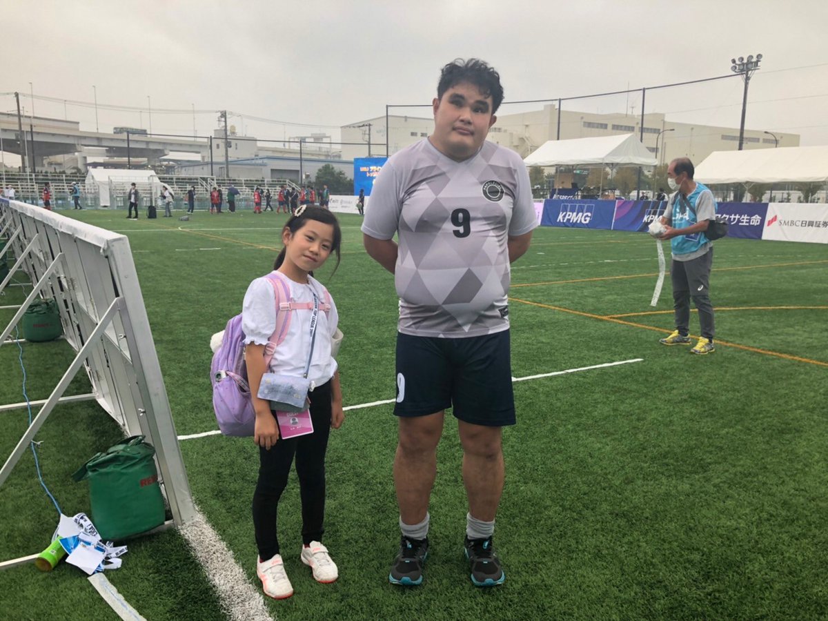 sumida_startup's tweet photo. みい新聞会社の次の活動はLIGA.iの第三節の試合へ、ブラインドサッカーとストリートサッカーという2つの対照的なサッカーを取材しました!
初めての取材でしたが、選手の方々が優しく対応してくださり、みいちゃんにとってとてもいい経験になりました!
#スタプロ2022
#墨田区 #tanQ #iU https://t.co/M8jxt4Oih0