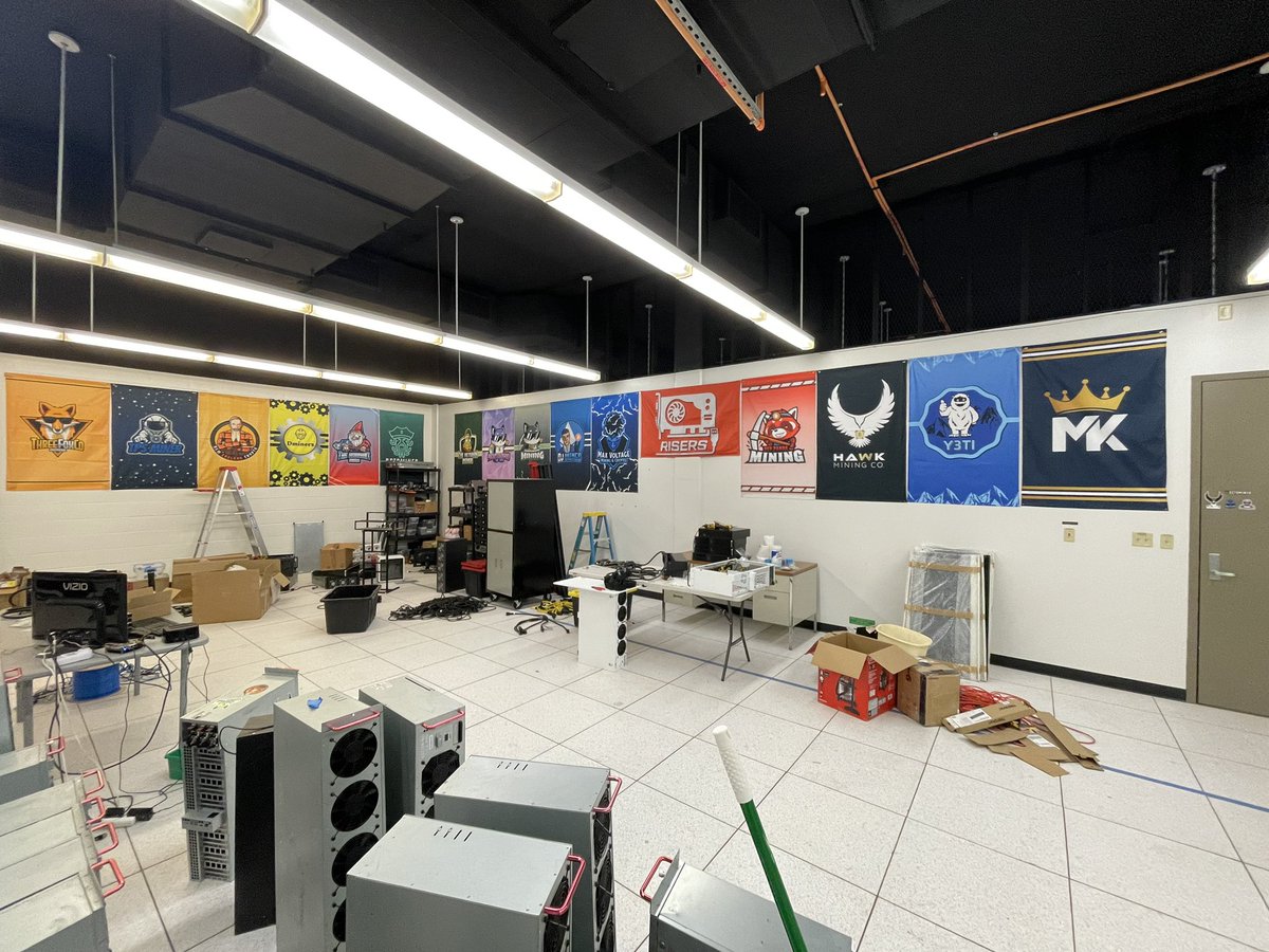 Terra Hosting tweet media