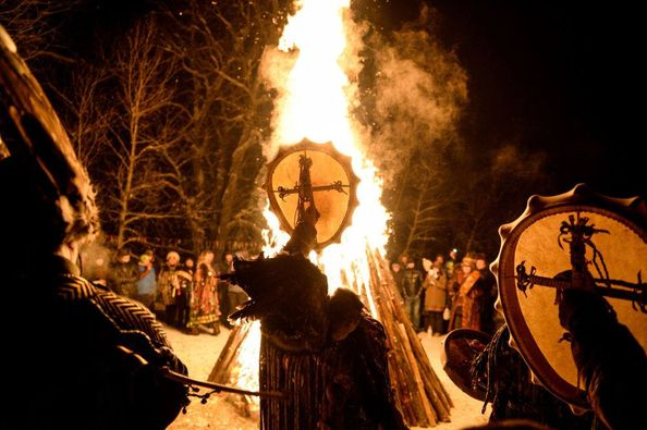 batuhan68230082's tweet photo. 🐺🦅🤘
Türk Native People-Tuva Kam(Shaman) / Sibiria
#Türk #Török #Tuvan #Türkic #HajraTuran #siberia #Altaic #roots
#Shamanism #Tengri #Shaman #Kam #Pagan #Native #Altai https://t.co/bKWd9DJgDr