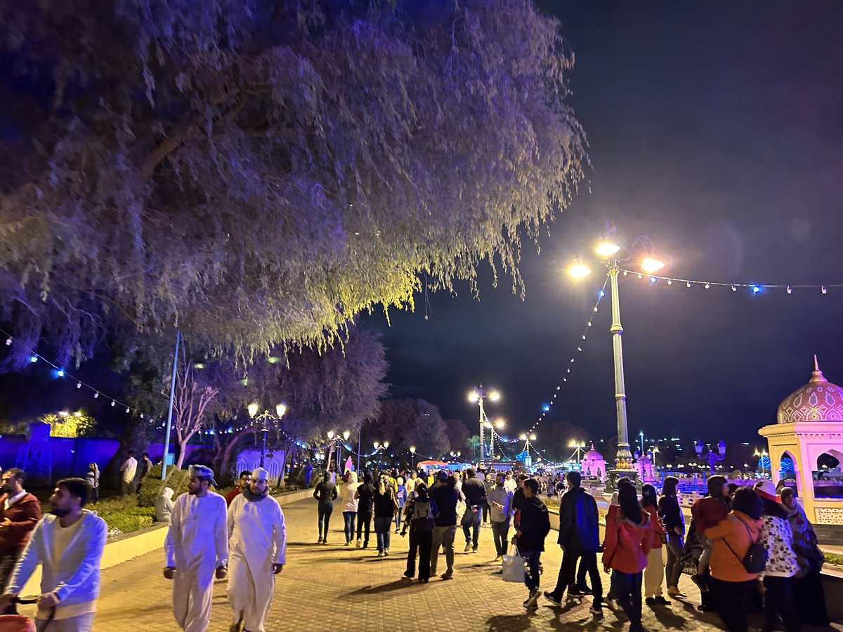 Emperipolesis tweet media