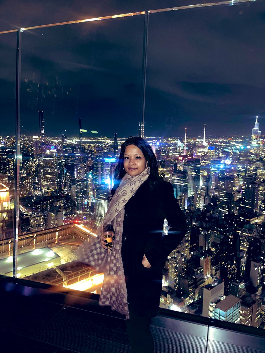 Neekkk__'s tweet image. NYC🌃💙 #chapter30