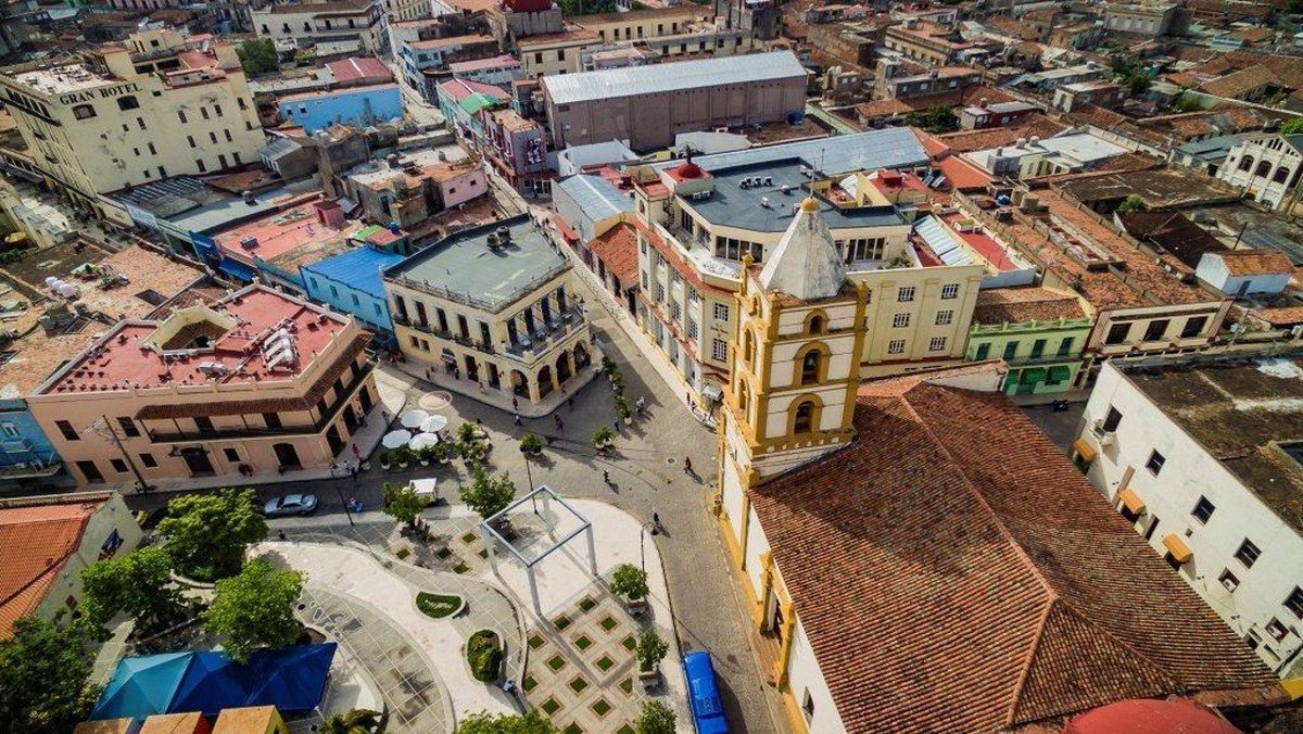 JuannCarlosGG's tweet photo. Una trama laberíntica de calles, callejones y plazas sin par en el #Caribe distingue a #Camagüey, ciudad que en su 509 aniversario de fundación conserva los valores que la convierten en #Patrimonio Cultural de la Humanidad.
¡Feliz aniversario, camagüeyanos!
#CubaUnica https://t.co/WTBGr9Eh78
