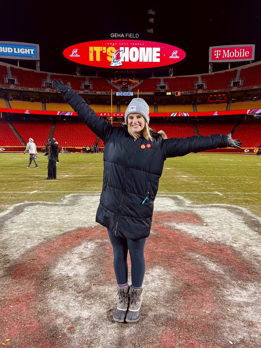 Hailey Smith tweet media