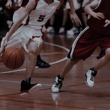 midstofthings's tweet photo. i wanna be yours,
#taennie au

the cheerleader likes the basketball captain. she’ll always confess to him how much she likes him. but the only answer she get is “no. stop liking me.” 

she doesn't really listen to him.
she ignore his words.

but what if, this time, she listens? https://t.co/9PJSh5U4MZ