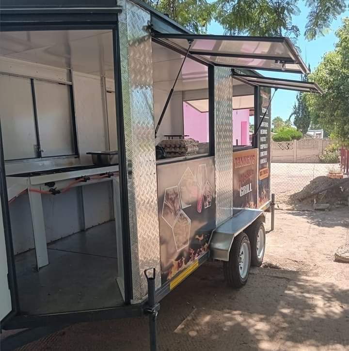 TankengGrill's tweet photo. Mobile  Kitchen for Hire R2 000 per Day at Tankeng Mobile Grill  

Call🤙Or WhatsApp me on 083 760 5152
Or BAKI on 078 792 1837 

50% DEP or Full Payment UPFRONT will confirm YOUR  BOOKING.
Address: 267 DP Kgotleng Street Montshioa 
( GAUFI LE JAWS/ TRAFFIC OFFICE)
MAHIKENG https://t.co/2BSrfL8Mu1