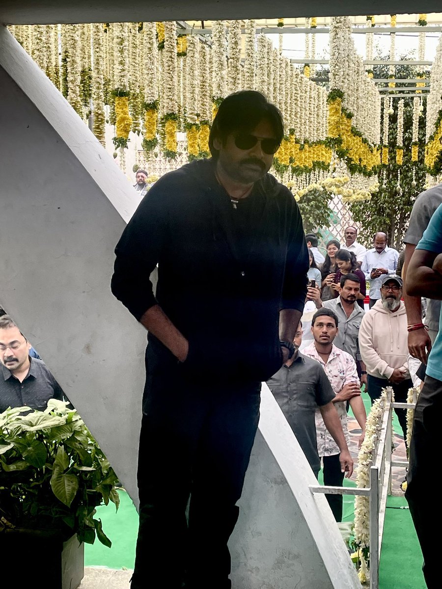 JSPVarahiYatra's tweet photo. #PawanKalyan arrived at Pooja ceremony venue. 

#Sujeeth #OG #ThamanS https://t.co/E2KY346nx2