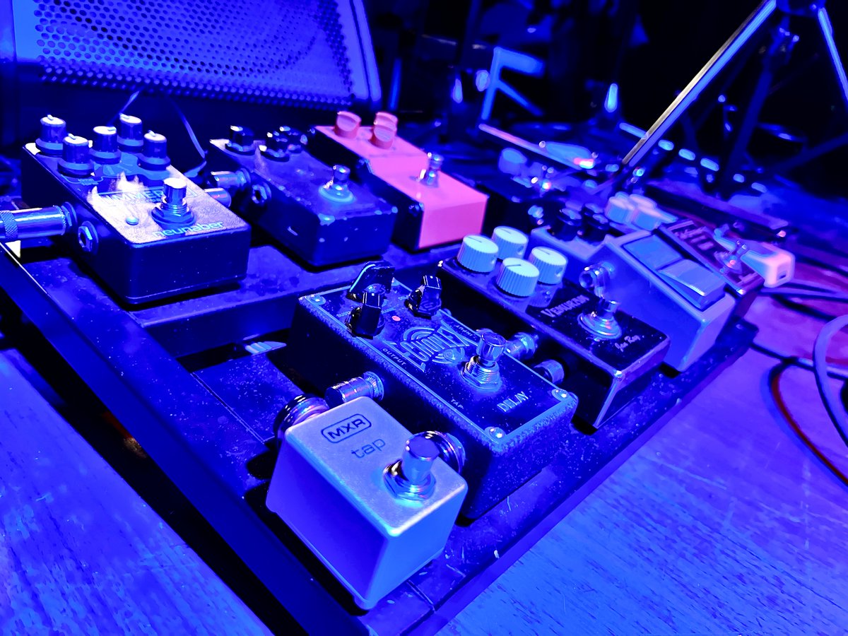 “Yasu Nomura Band” at the Blue Mood!🎸

*Gear Alert
Thanks Yasu! for supporting our pedals and cables!
#alliesvemuram #janray #tsv808