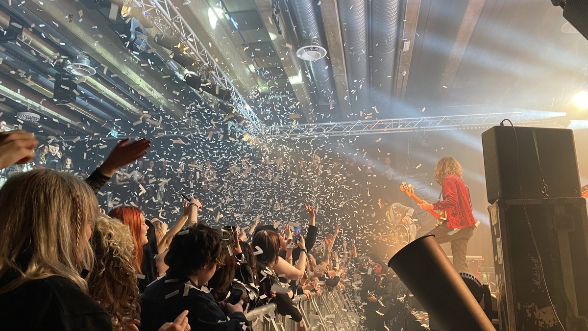 ruscanelise's tweet photo. @PalayeRoyale concerts are something entirely unique and beautiful ❤️‍🔥 https://t.co/mer1yyFKbh