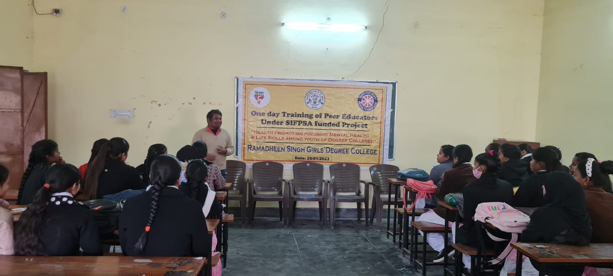 One day PEER EDUCATORS TRAINING programme under SIFPSA funded project was organised at RAMADHEEN SINGH GIRLS' DEGREE COLLEGE, Lucknow on 28/01/2023..25 students were trained and guided by Mr. RAVI SHANKAR and Mr. RAVI DWIVEDI on 'Mental Health and its importance in life'
