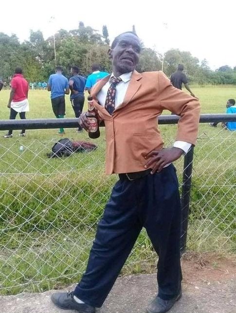 tolbertkisiah's tweet photo. @BenjiNdolo @RobertAlai @WilliamsRuto @NPSOfficial_KE Kumbe saa zingine we hukuwa na akili https://t.co/3MMP2Do5wU