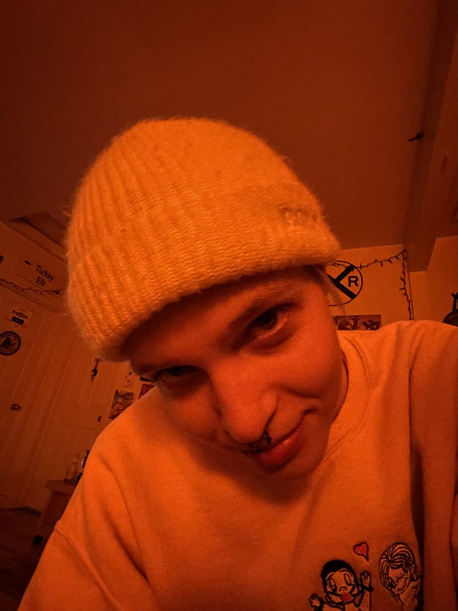 pov ur watching tv with someone and you look over and this is what you see
