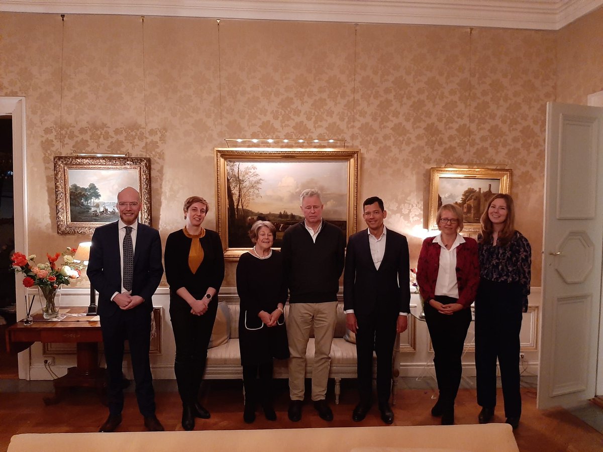 Eerste en Tweede Kamer delegatie met oa <a href="/raoulboucke/">Raoul Boucke</a> is in Stockholm voor de #COSAC, en werd gisteren gebrieft op de NL ambassade in Zweden. <a href="/NLinSweden/">NL Embassy Sweden</a>.