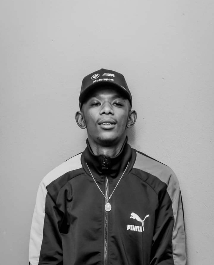 ImageRsa's tweet photo. A young Throwback or Can we say Monday Crushed le "Achuse" @MagleraDoeBoy kamo Tembisa.😉🎤🎙🔥

📸:@ImageRsa 💎

#SaHiphop #Artist #Italiano #Maglera #puma #ImageCreatives 
#nikonphotography #godox #tembisa #nightsport #music #hiphop #diaspora #Doeboy https://t.co/5F3aZlwryz