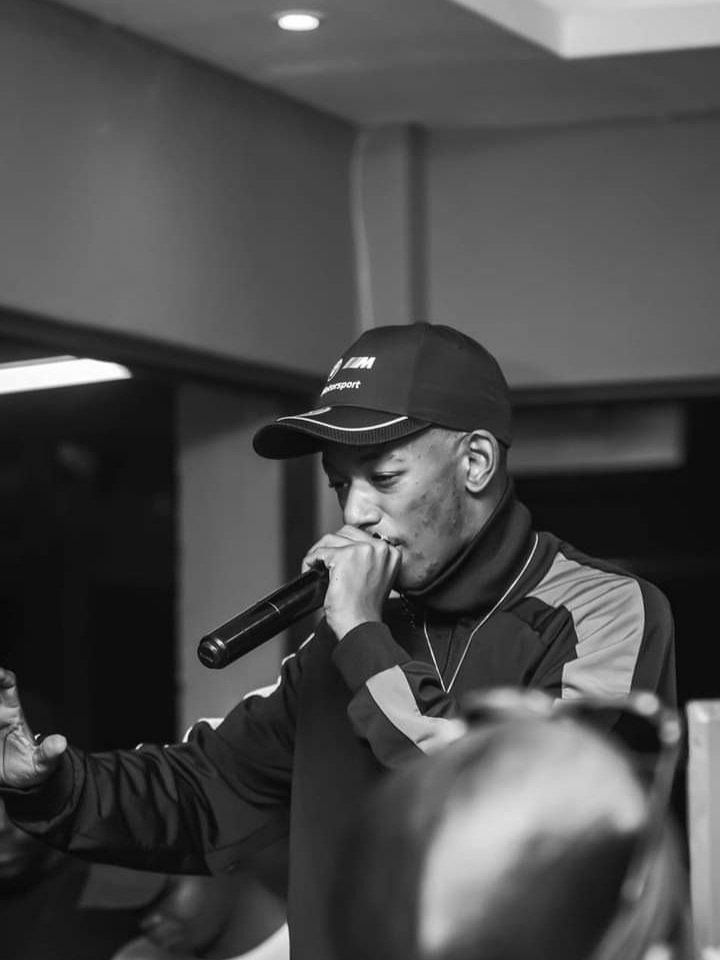 ImageRsa's tweet photo. A young Throwback or Can we say Monday Crushed le "Achuse" @MagleraDoeBoy kamo Tembisa.😉🎤🎙🔥

📸:@ImageRsa 💎

#SaHiphop #Artist #Italiano #Maglera #puma #ImageCreatives 
#nikonphotography #godox #tembisa #nightsport #music #hiphop #diaspora #Doeboy https://t.co/5F3aZlwryz