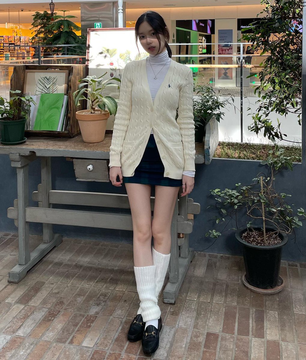 KimDoah_TH's tweet photo. 230130 lcirndxah Instagram update 

👩‍👧➰❤️

https://t.co/xlcvMAI4Cl

#김도아 #도아 #DOAH #파나틱스 #fanatics #KIMDOAH https://t.co/yotftPKsXz