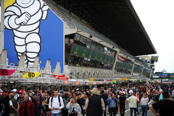 Graham Goodwin (@dsceditor) on Twitter photo Fully Sold Out <a href="/24hoursoflemans/">24 Hours of Le Mans</a> set to welcome crowd of 300,000
dailysportscar.com/2023/01/30/300… Fully Sold Out <a href="/24hoursoflemans/">24 Hours of Le Mans</a> set to welcome crowd of 300,000
dailysportscar.com/2023/01/30/300…