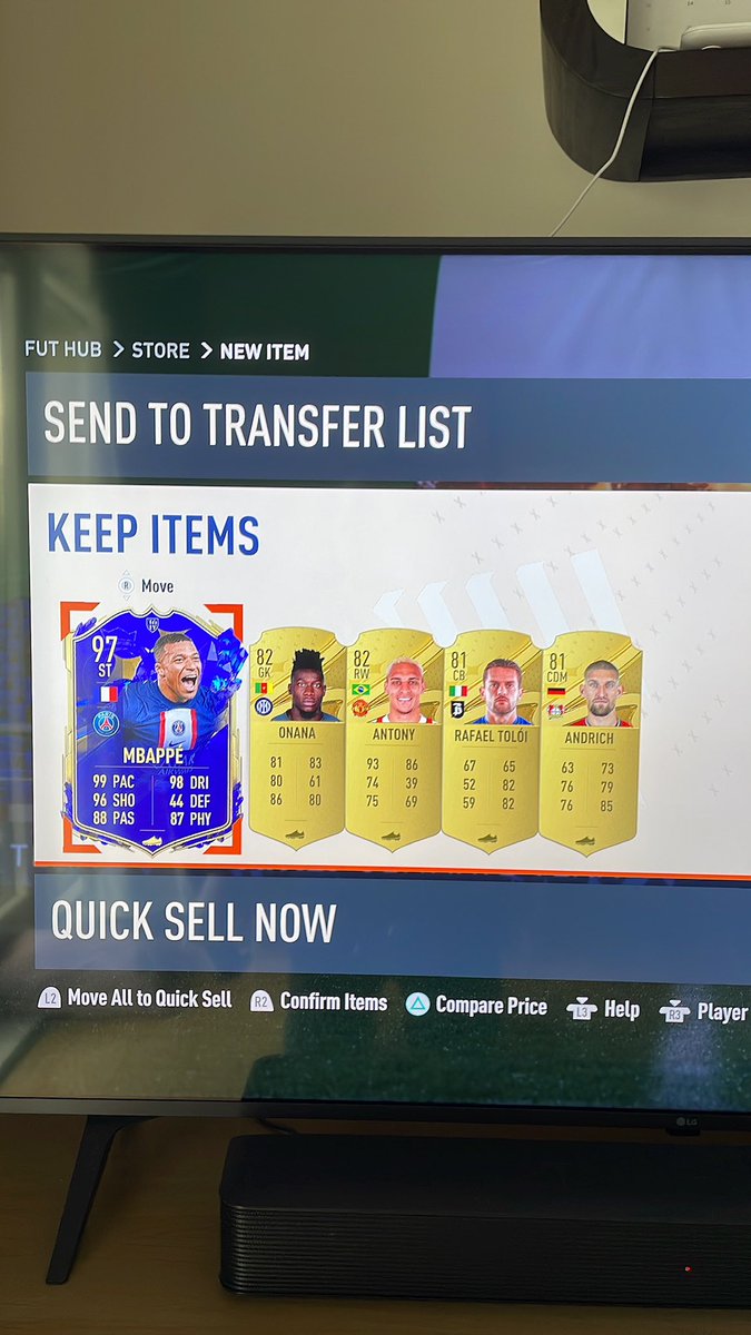 LittleKeithyJ's tweet photo. Thanks I suppose @EASPORTSFIFA @Tillian1243 @ZwebackHD @bateson87 @EAHelp @NickRTFM https://t.co/M8RnjezFTa