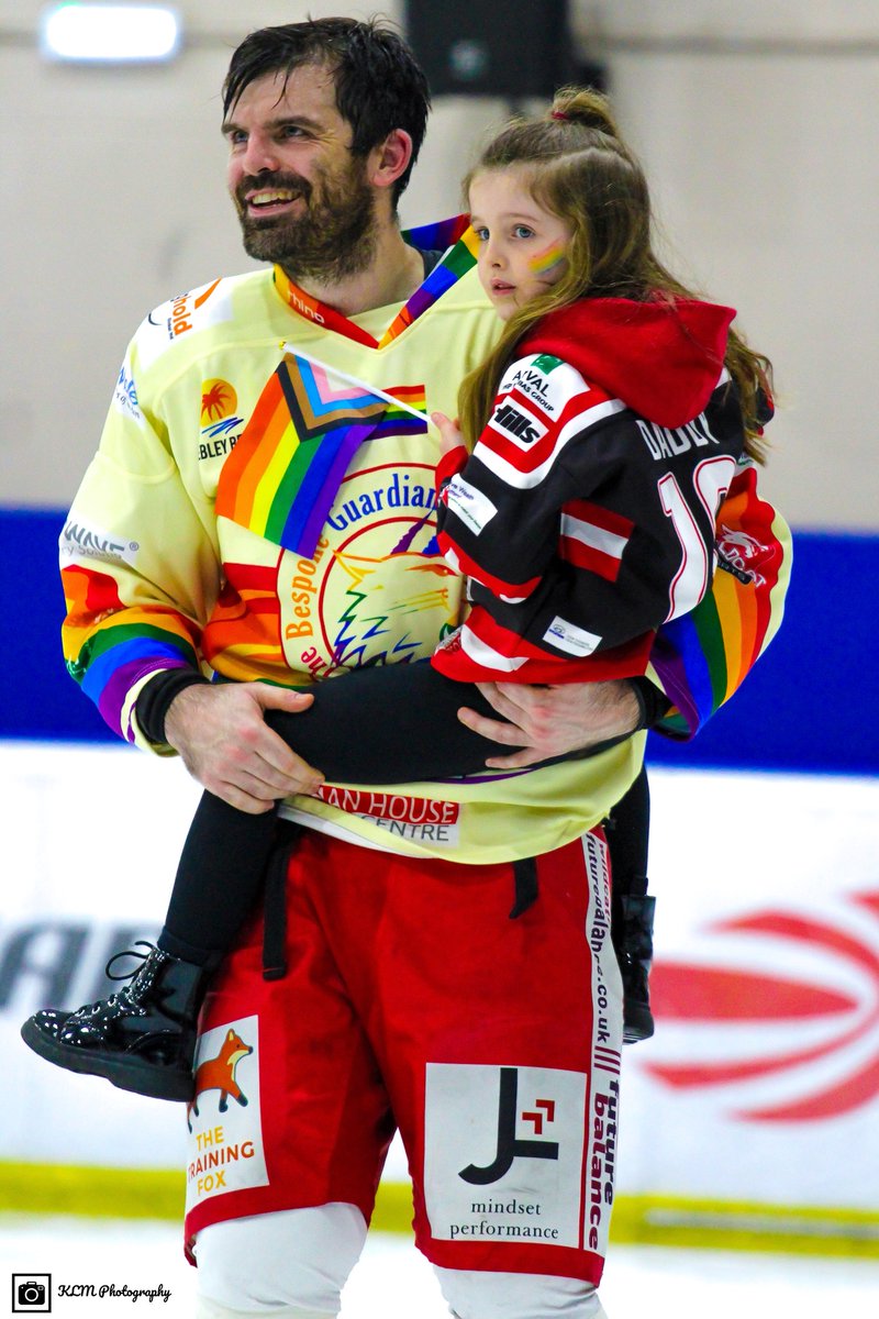 3 awesome players on the ice 🏒

3 awesome dads off the ice 👨‍👧

Full credit to <a href="/_KLMPHOTOGRAPHY/">KLM Photography</a> for these great photos 📸