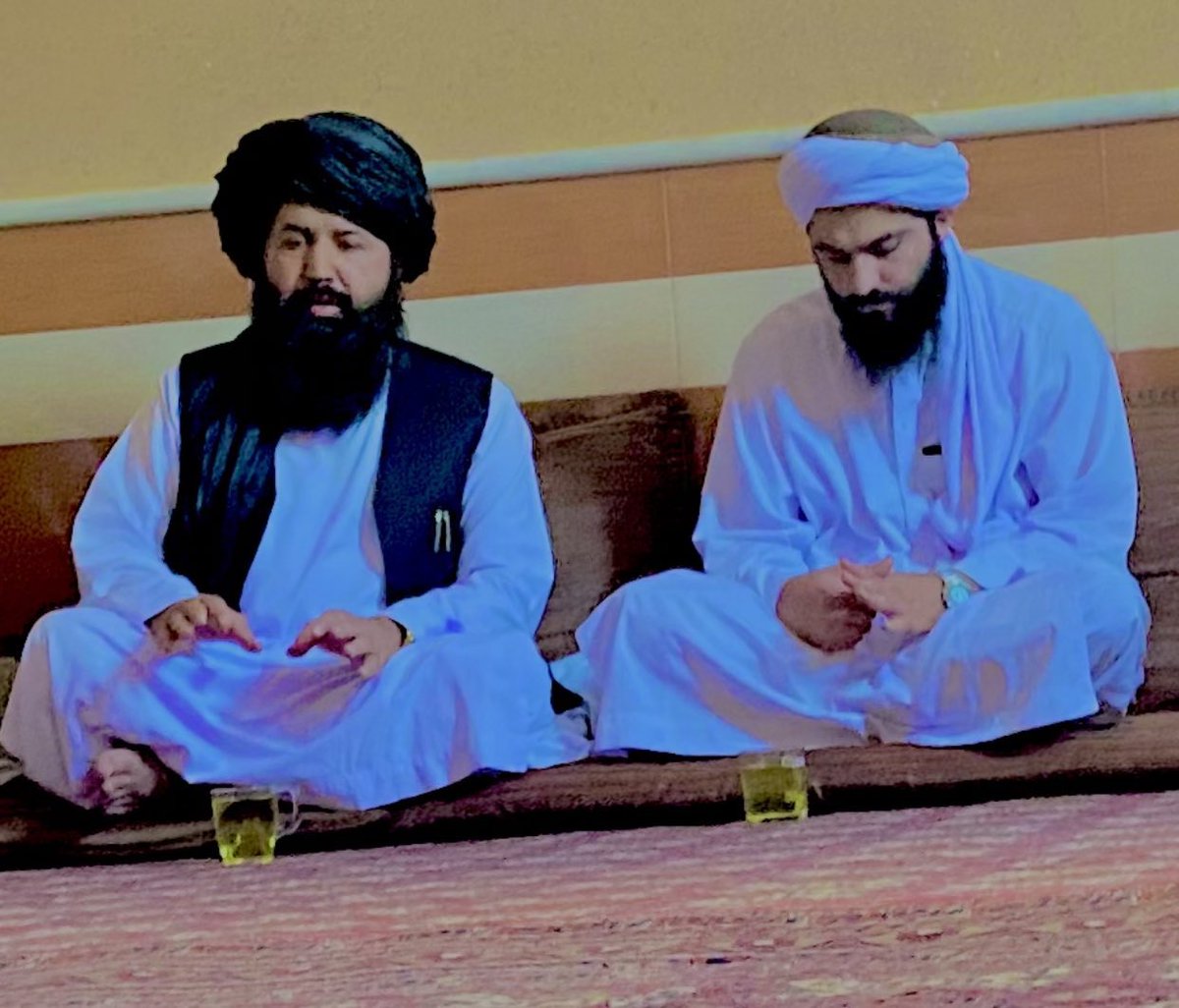 hajyjmkhan2's tweet photo. يو خو شيخ صاحب حفظه الله دي، چي دا بل به سوګ وي تاسو يي پيژنئ؟ https://t.co/GISmwGRrhU
