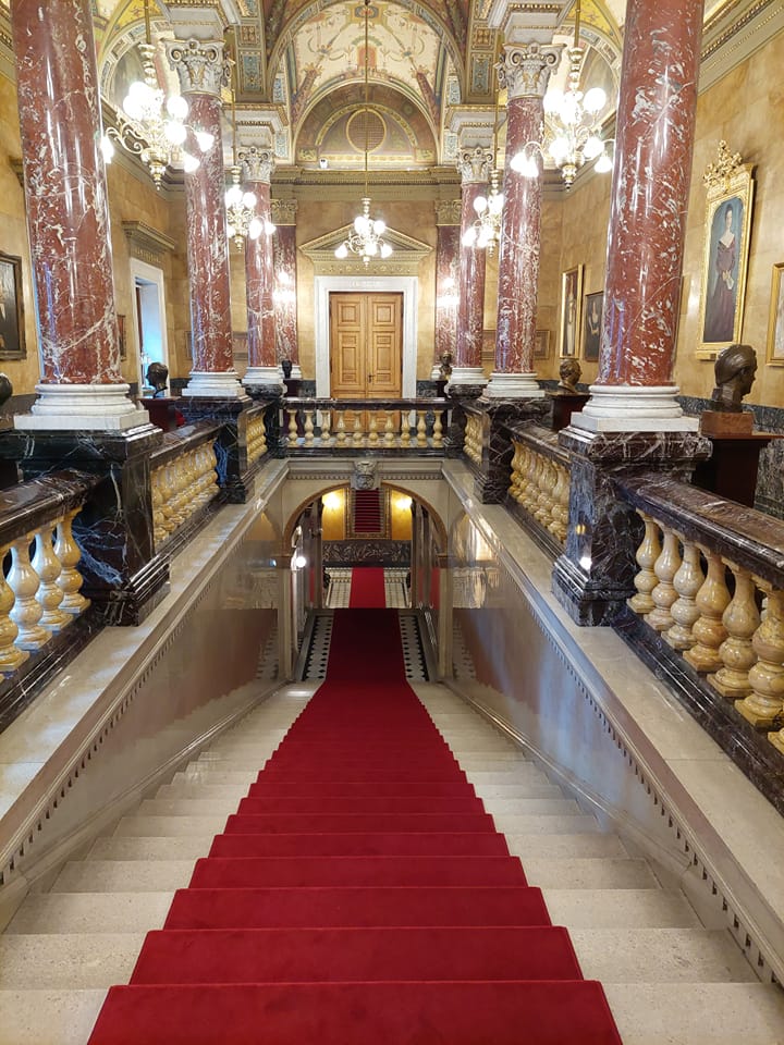 Royal staircase of the Budapest Opera House 🇭🇺