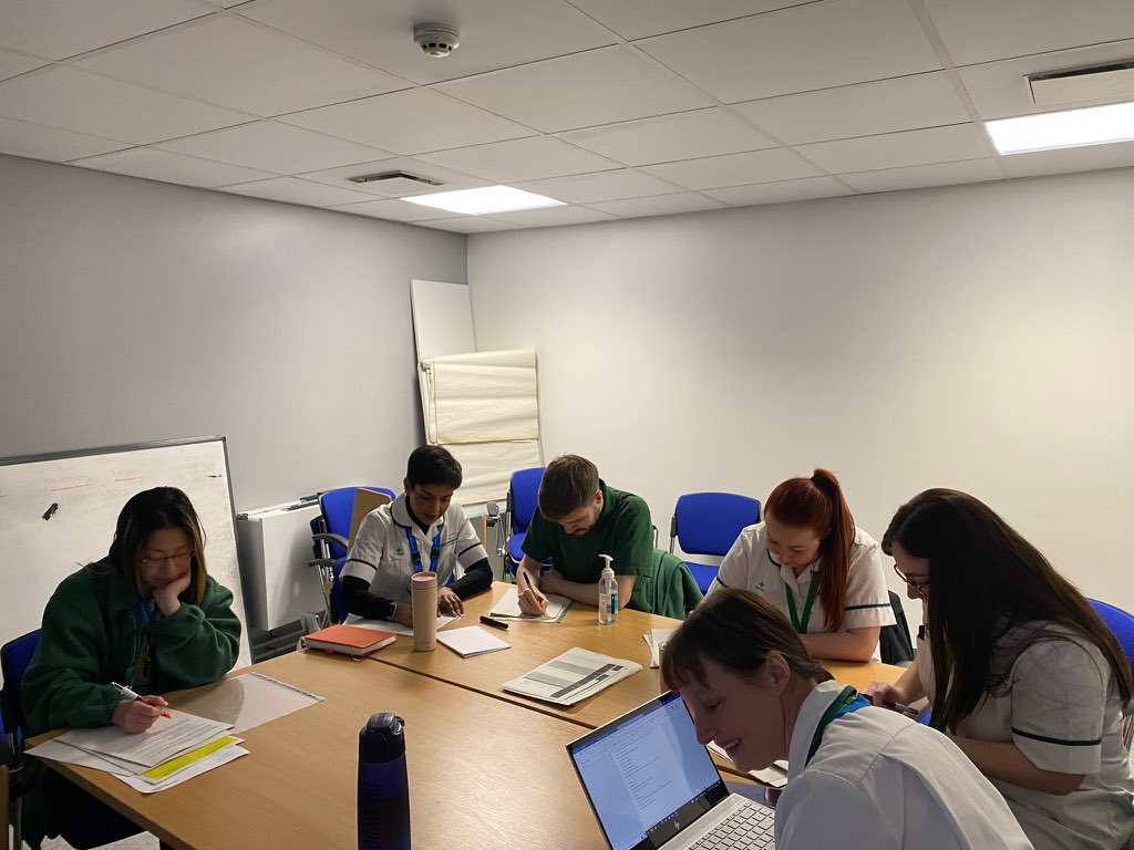 MFT Accuracy checking workshop being delivered to 2nd year PTPTs at Wythenshawe last week <a href="/TraceyMcLaren3/">Tracey McLaren</a> <a href="/MFT_Pharmacy/">MFT_Pharmacy</a>