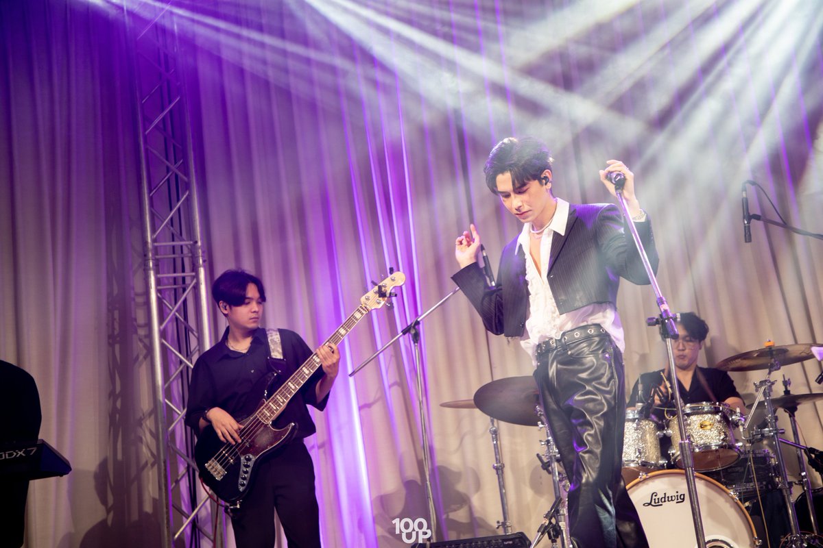 100up_official's tweet photo. ทาง #100upskn ขอขอบคุณทุกท่านที่มาร่วมงาน มาสนุกด้วยกัน และขอขอบคุณทางคุณทอมมี่ @tommysittichok มากๆนะคะที่มาร้องเพลงเพราะๆและมาสนุกด้วยกันกับเหล่า #Starmee 🙏 หวังว่าจะได้ร่วมงานกันอีกนะคะ 
#100upsknXTommy https://t.co/MHfzwBIr2x
